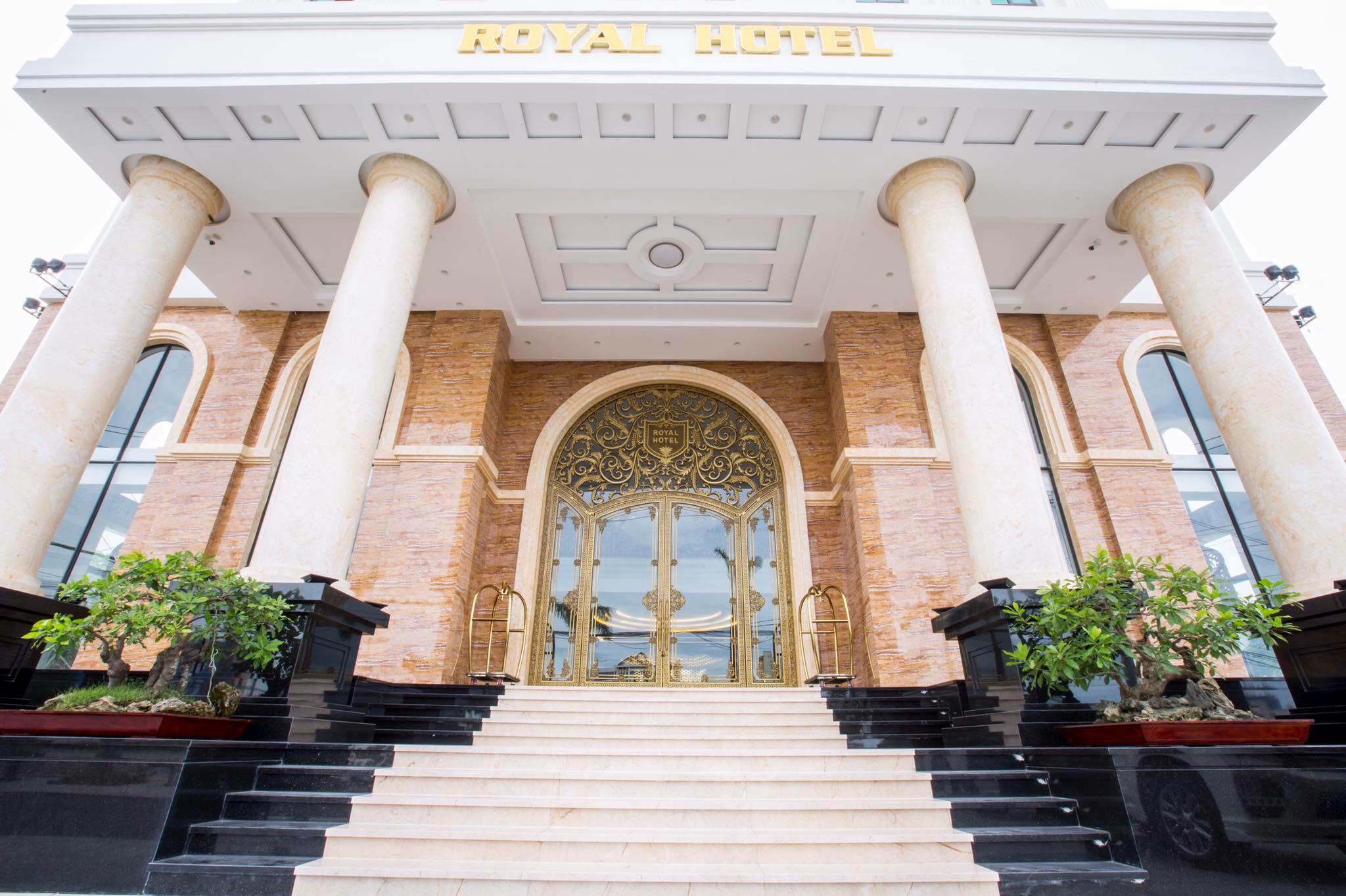 Khách sạn Royal 4 sao Quảng Bình